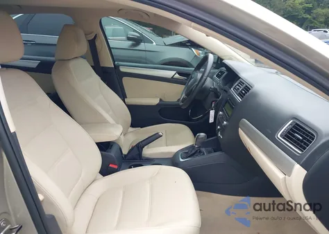 2014 Volkswagen Jetta 1.8T Se z USA, uszkodzony, nr VIN 3VWD07AJ9EM236360